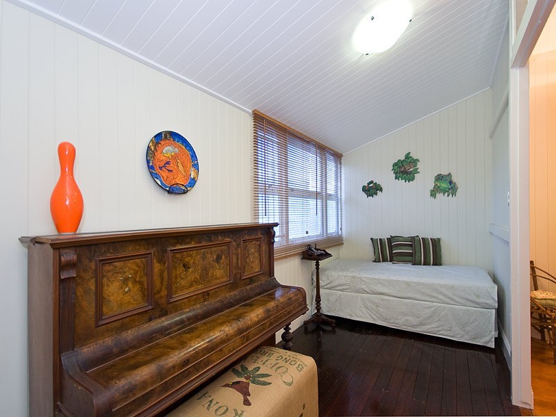 63 Alexandra Street, Sandgate QLD 4017