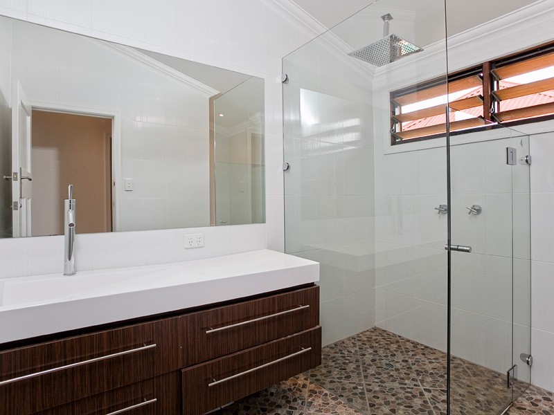 91 Clayton Street, Sandgate QLD 4017