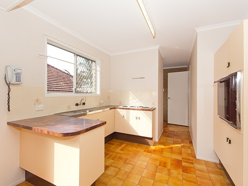 2/119 Griffith Street, Sandgate QLD 4017