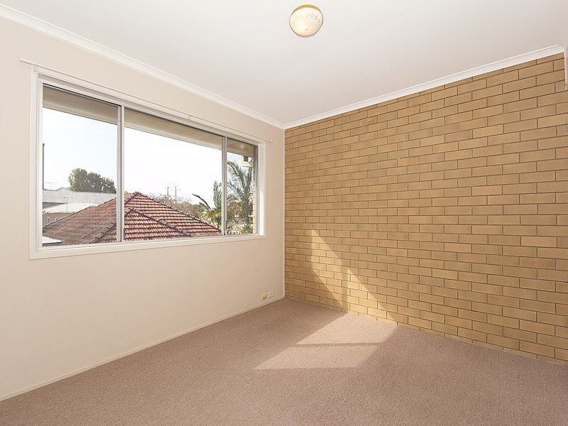 2/119 Griffith Street, Sandgate QLD 4017