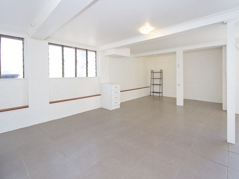 311 Brighton Road, Sandgate QLD 4017