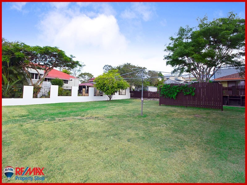 237 Brighton Road, Sandgate QLD 4017