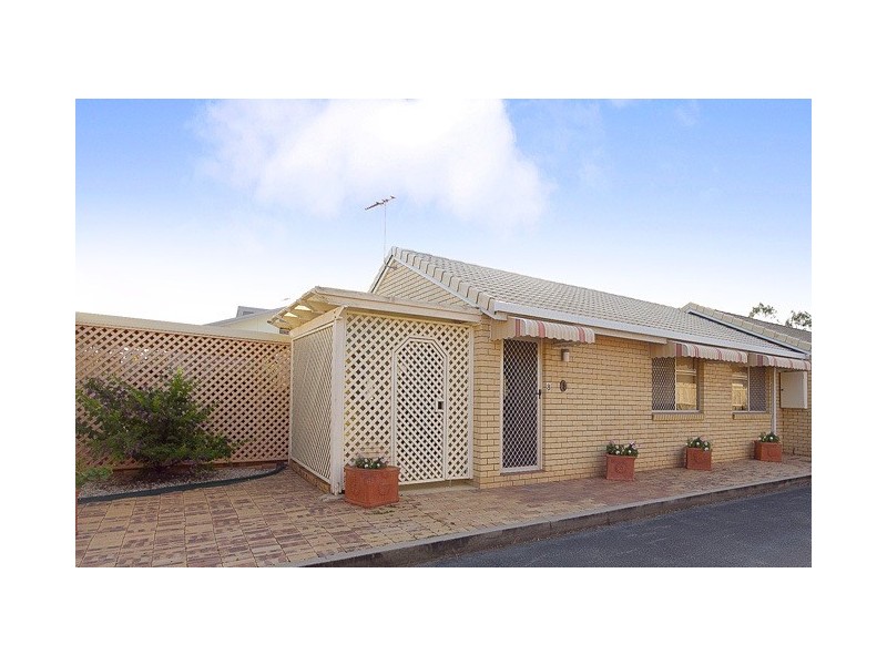 8/143 Northcote Street, Brighton QLD 4017