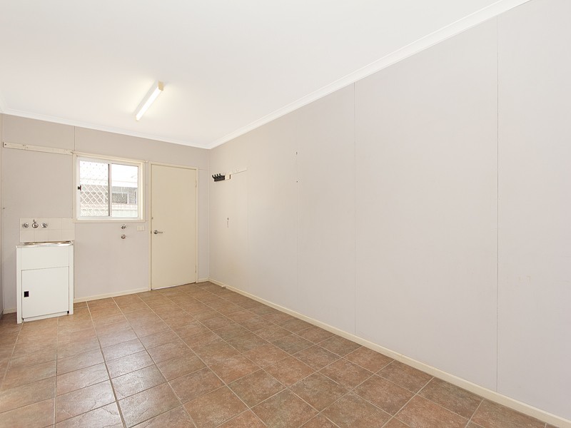 8/143 Northcote Street, Brighton QLD 4017