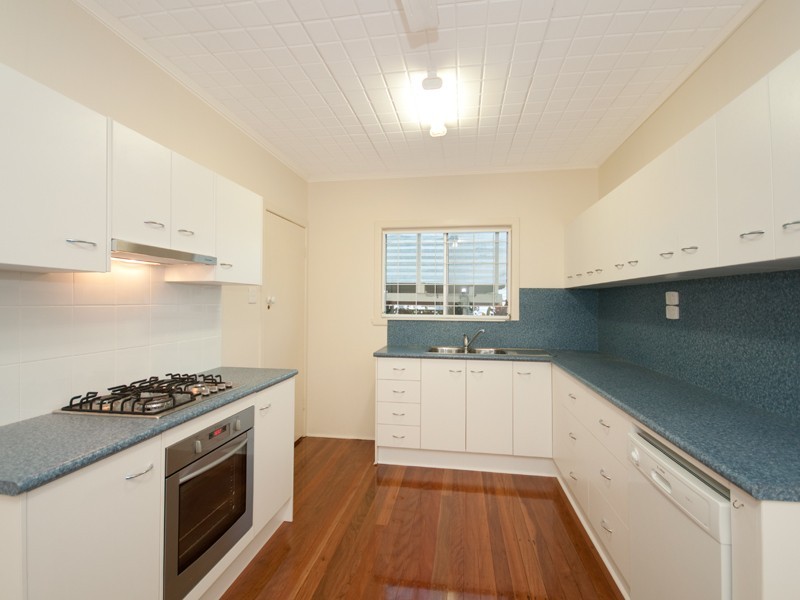 12 Kenbarry Street, Brighton QLD 4017