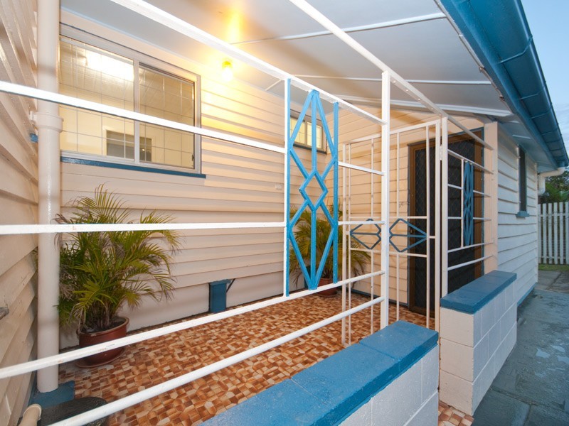 12 Kenbarry Street, Brighton QLD 4017