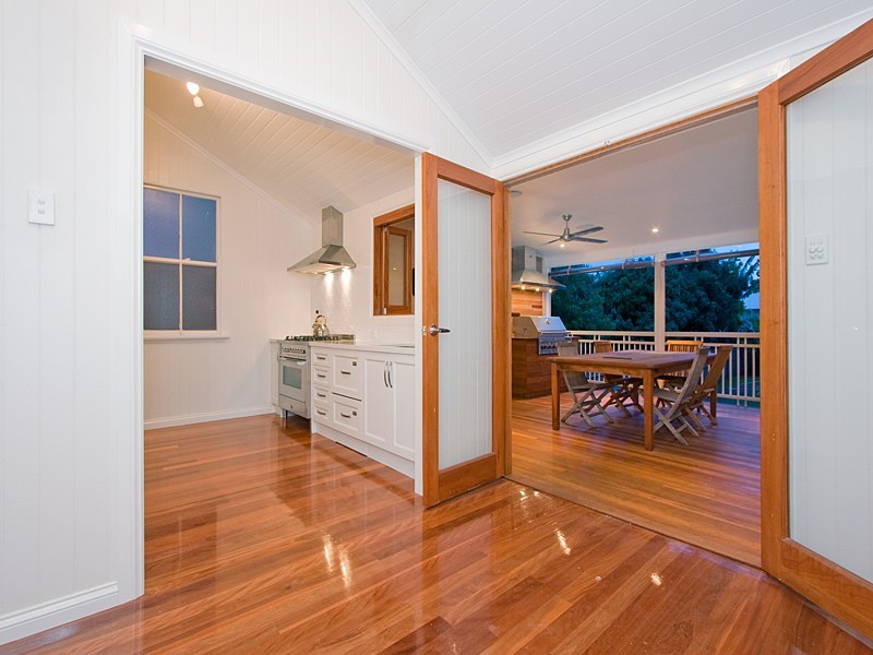 13 Seventh Avenue, Sandgate QLD 4017