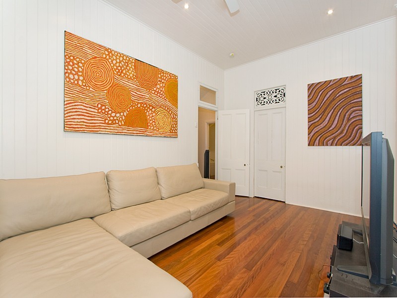 13 Seventh Avenue, Sandgate QLD 4017