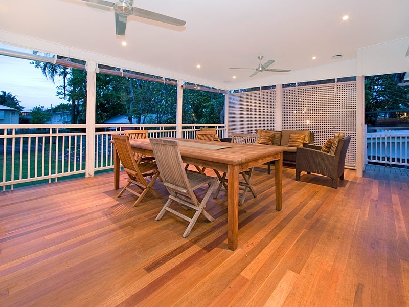 13 Seventh Avenue, Sandgate QLD 4017