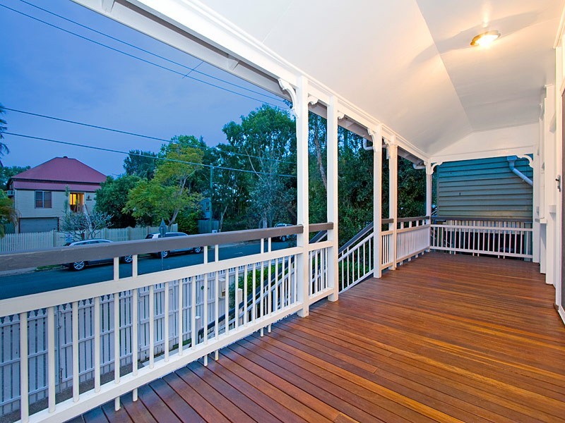 13 Seventh Avenue, Sandgate QLD 4017