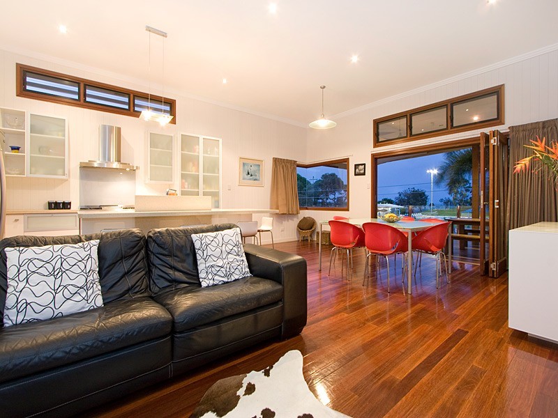 208 Flinders Parade, Sandgate QLD 4017