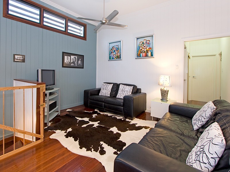 208 Flinders Parade, Sandgate QLD 4017