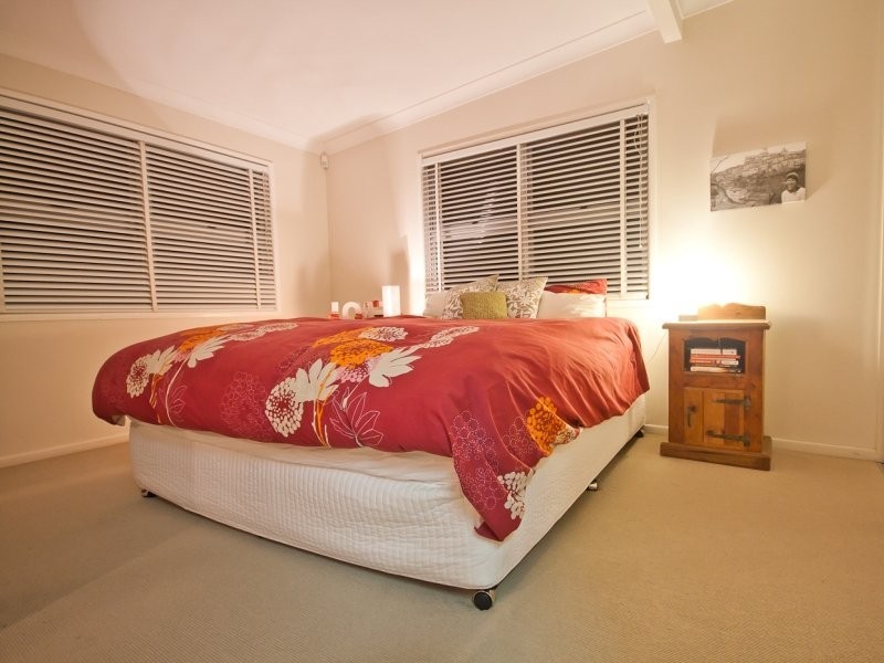 242 Flinders Parade, Sandgate QLD 4017