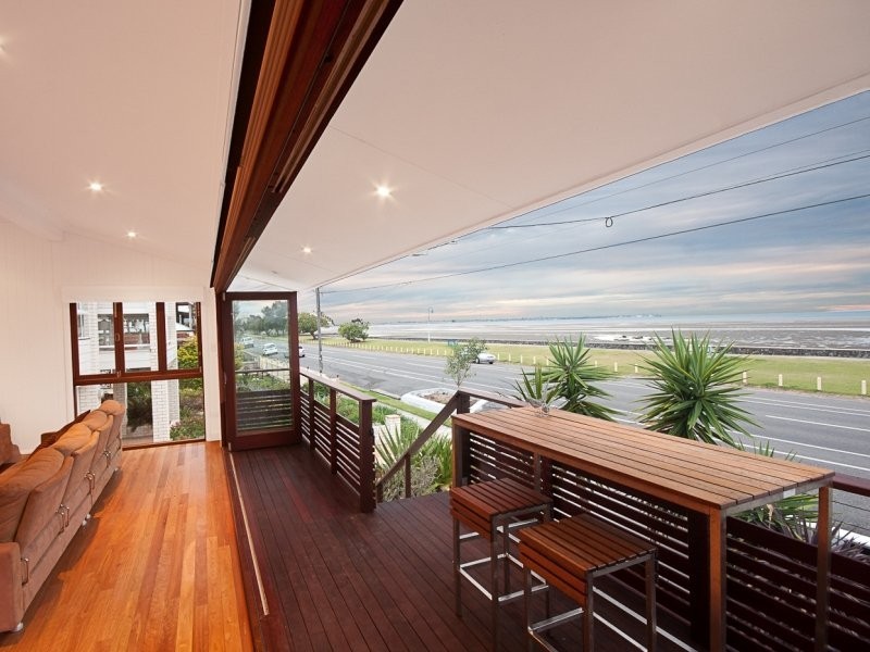 242 Flinders Parade, Sandgate QLD 4017