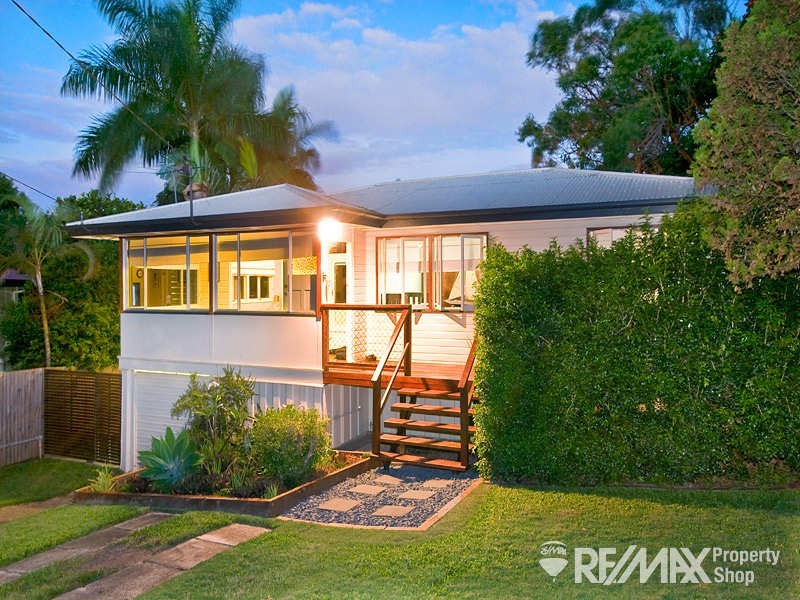 17 Rutherford Street, Stafford Heights QLD 4053