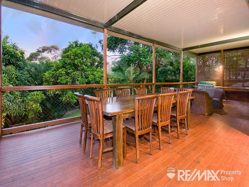 17 Rutherford Street, Stafford Heights QLD 4053