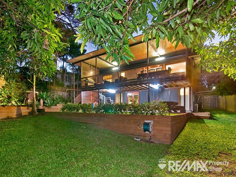 17 Rutherford Street, Stafford Heights QLD 4053