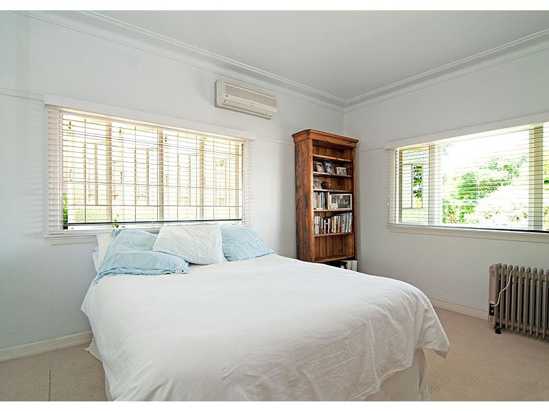95 Hoskins Street, Sandgate QLD 4017