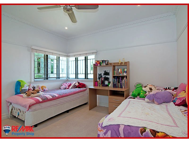 95 Hoskins Street, Sandgate QLD 4017