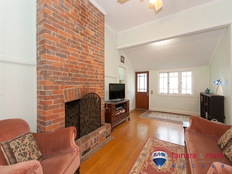 72 Flinders Parade, Sandgate QLD 4017