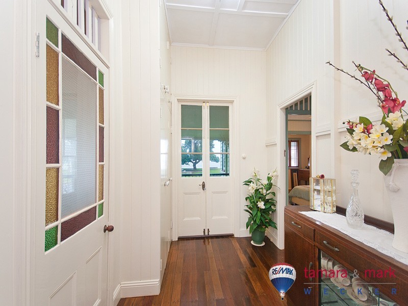 72 Flinders Parade, Sandgate QLD 4017