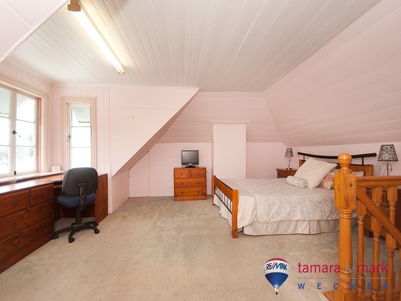 72 Flinders Parade, Sandgate QLD 4017