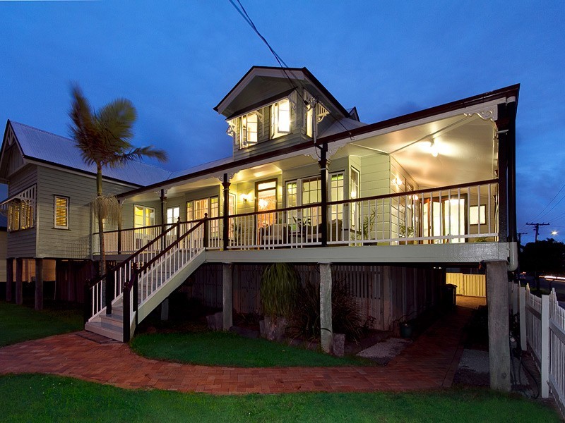 72 Flinders Parade, Sandgate QLD 4017