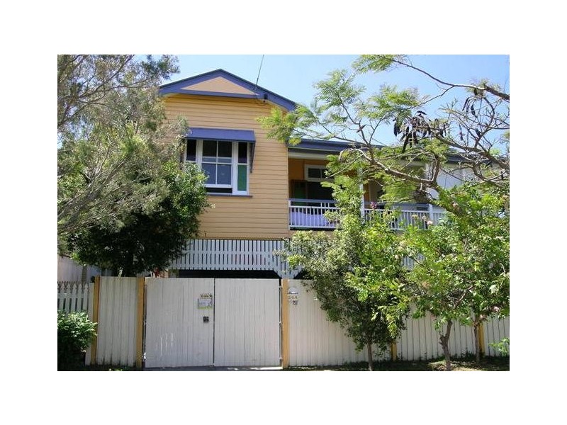 244 Rainbow Street, Sandgate QLD 4017