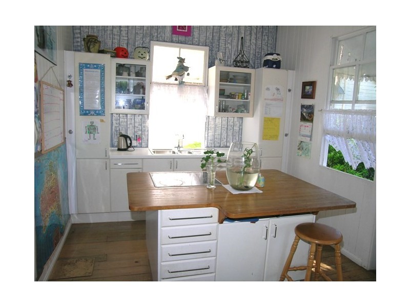 244 Rainbow Street, Sandgate QLD 4017