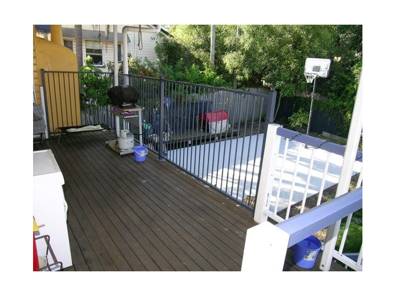 244 Rainbow Street, Sandgate QLD 4017