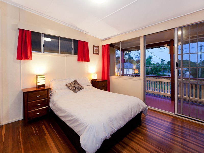 35 Kirkhill Street, Brighton QLD 4017