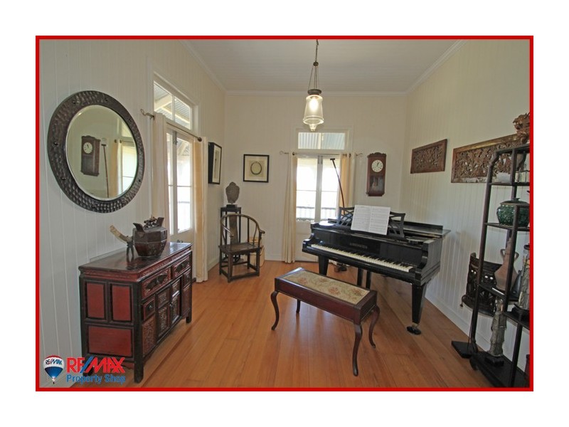 55 Chaseley Street, Nudgee Beach QLD 4014