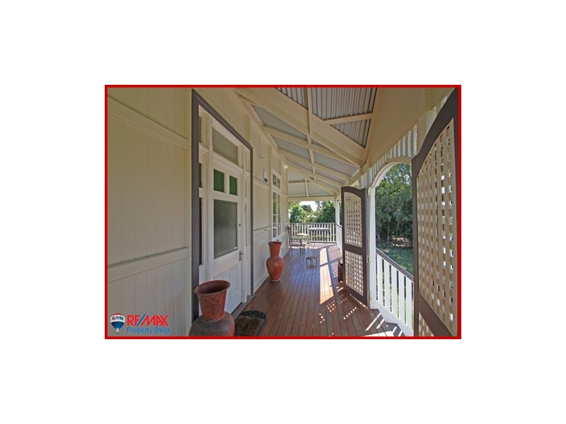 55 Chaseley Street, Nudgee Beach QLD 4014