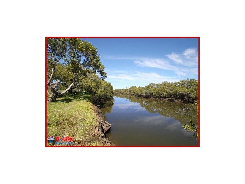 55 Chaseley Street, Nudgee Beach QLD 4014