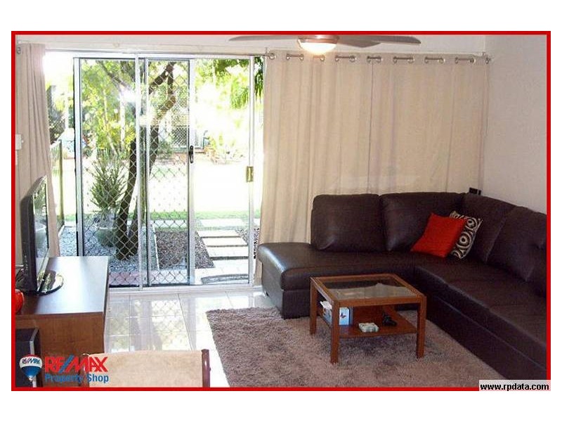 2A Moffatt Street, Scarborough QLD 4020