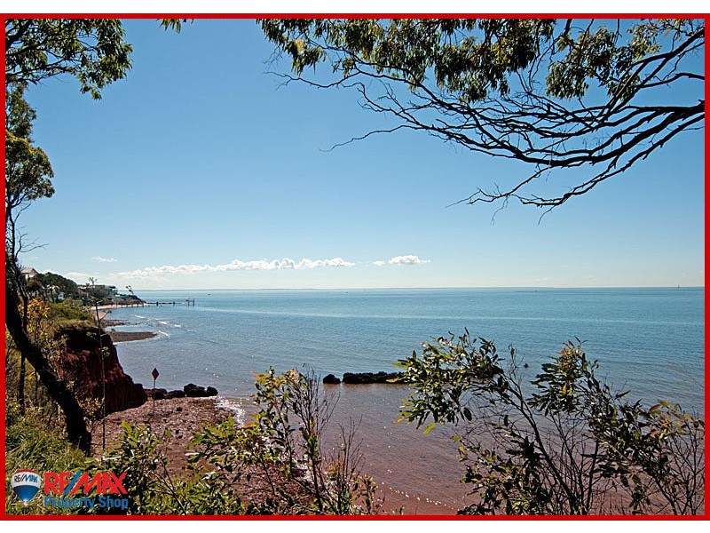 2A Moffatt Street, Scarborough QLD 4020