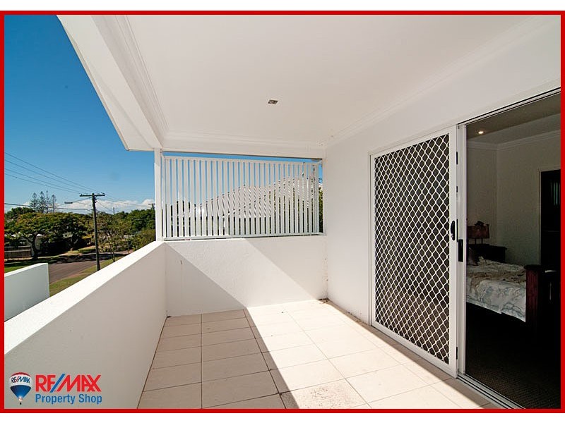 9 Garnet Street, Scarborough QLD 4020