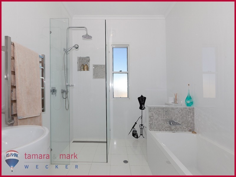 535 Oxley Avenue, Redcliffe QLD 4020