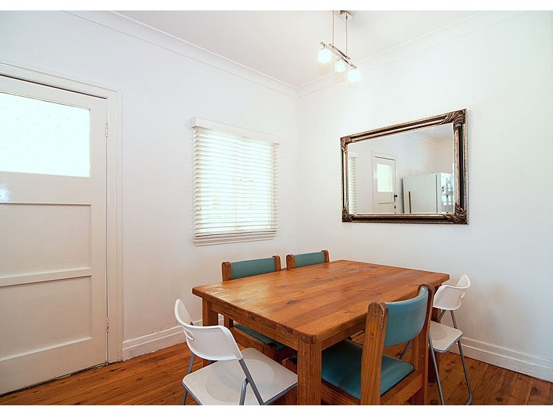 95 Hoskins Street, Sandgate QLD 4017