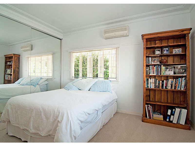 95 Hoskins Street, Sandgate QLD 4017