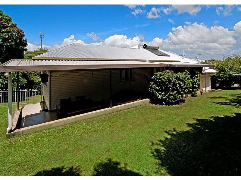 95 Hoskins Street, Sandgate QLD 4017