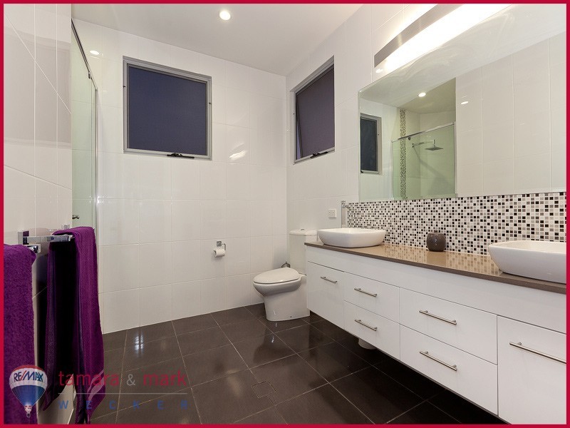 138 Palm Avenue, Shorncliffe QLD 4017