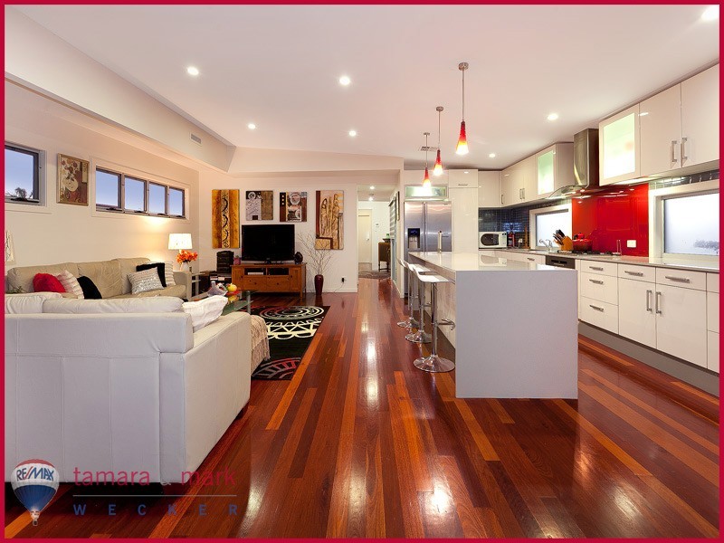 138 Palm Avenue, Shorncliffe QLD 4017