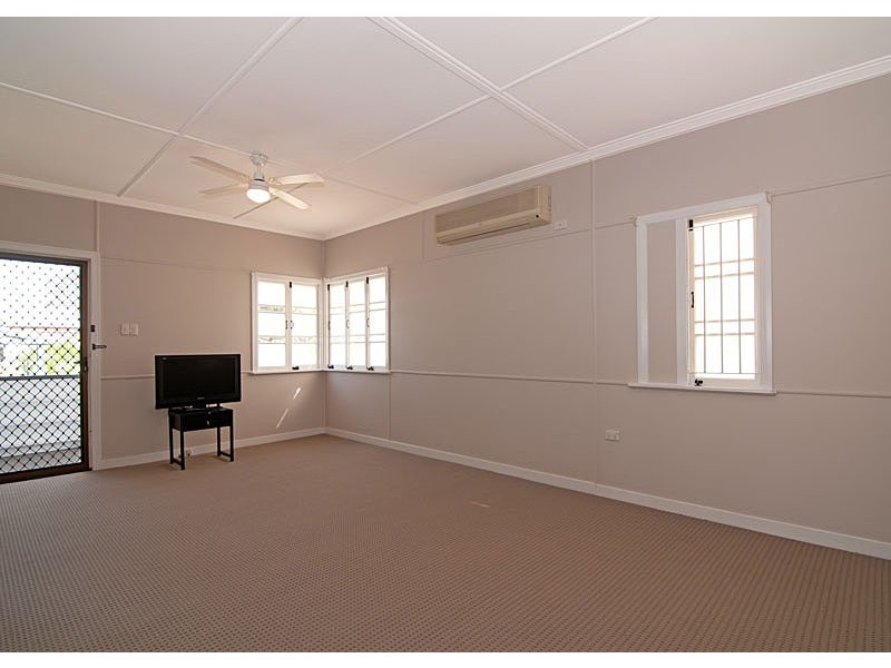 39 Nearra Street, Deagon QLD 4017