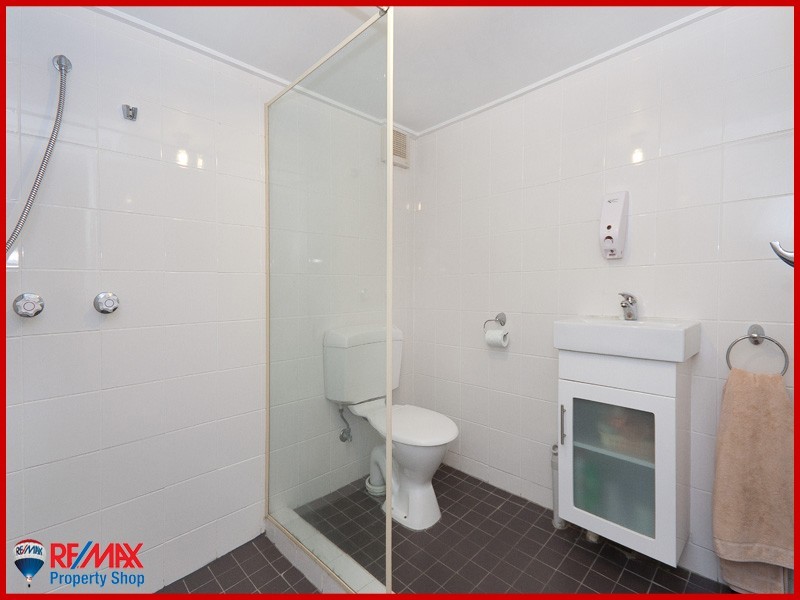 32 Neal Street, Brighton QLD 4017