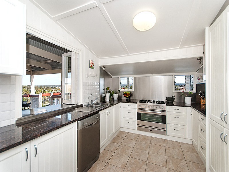 13 Sonora Court, Eatons Hill QLD 4037