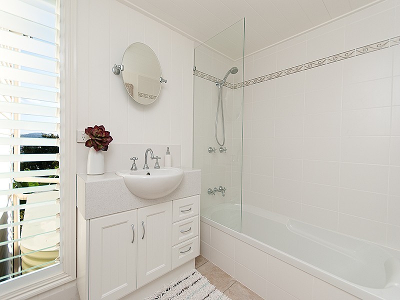 13 Sonora Court, Eatons Hill QLD 4037