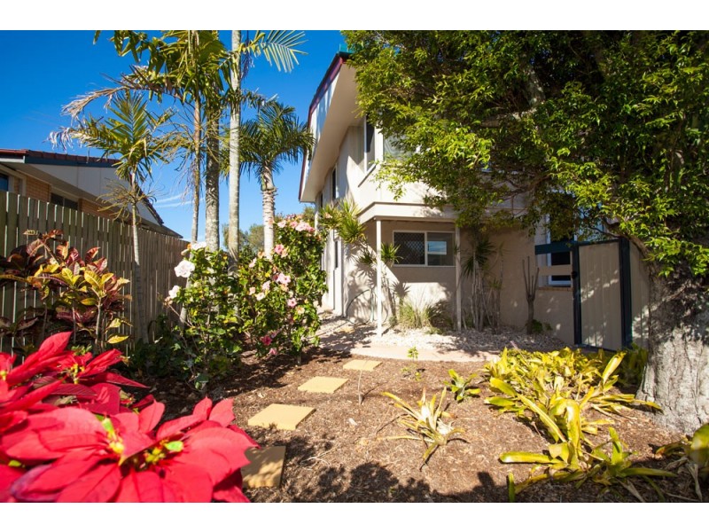 22 Hawthorne Street, Woody Point QLD 4019