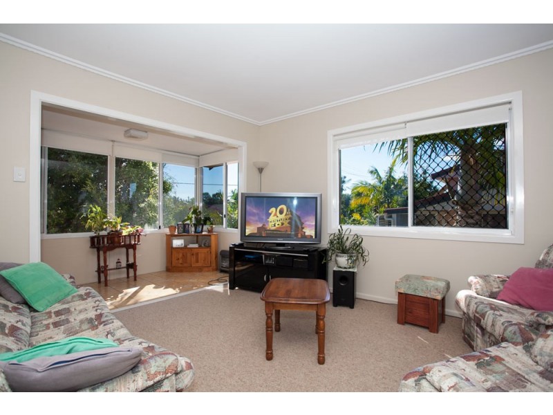 22 Hawthorne Street, Woody Point QLD 4019