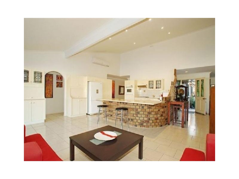 12 Resolute Court, Newport QLD 4020